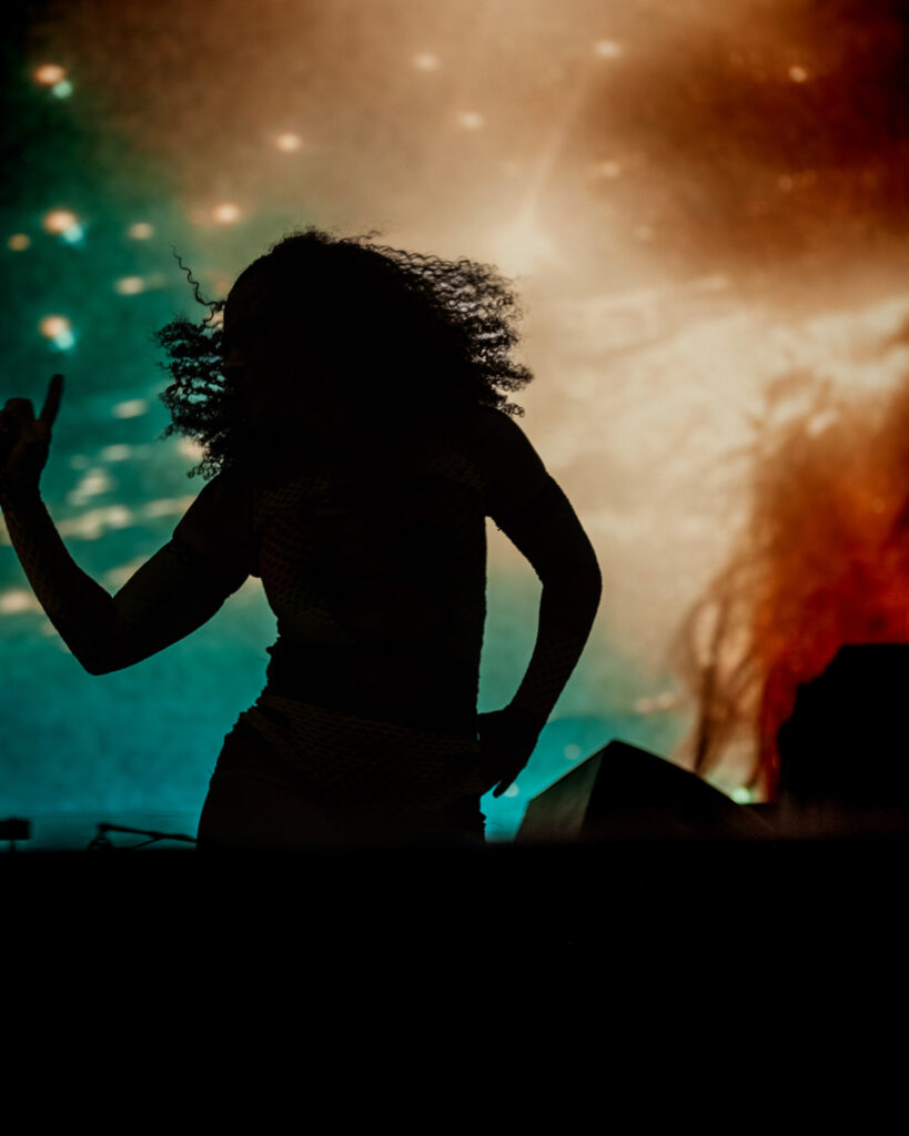 Sean Paul dancer silhouette live performance in Milan, Italy, at Kozel Carroponte